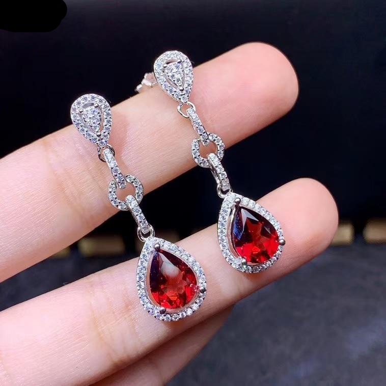 Water drop style red garnet earrings